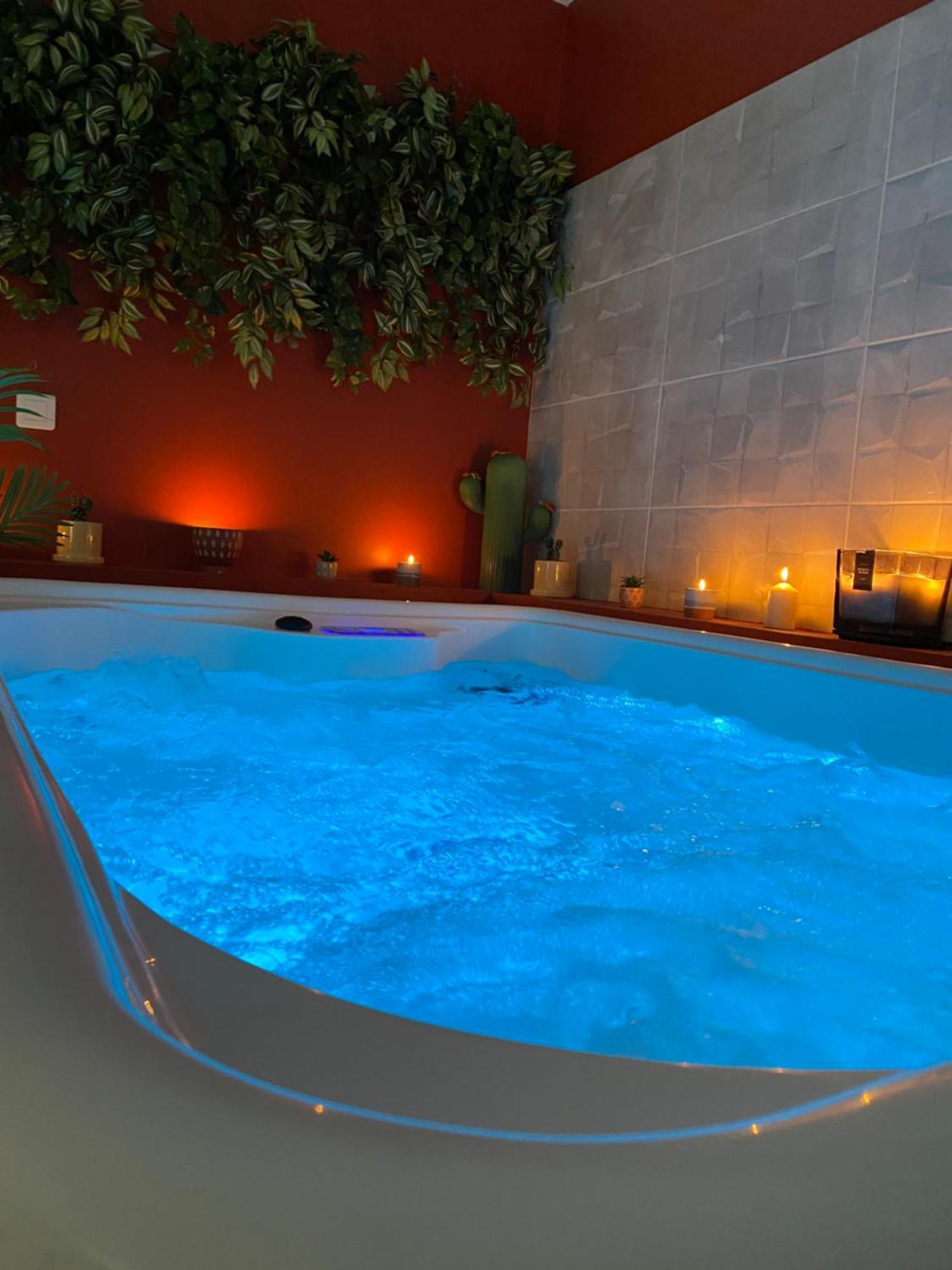 House Of Spa Privatif - Jaccuzi Et Sauna 利夫里-加尔冈 外观 照片
